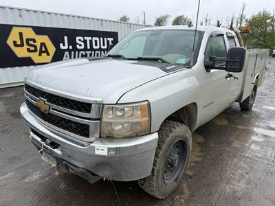 Chevrolet 3500 HD Extra Cab Utility Truck
