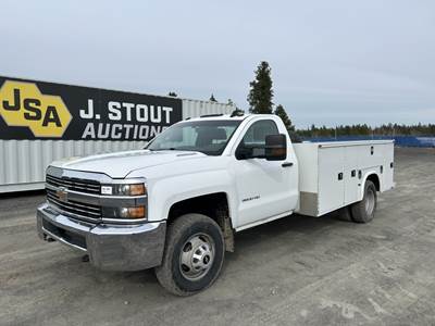 2015 Chevrolet Silverado 3500 HD 4X4 Utility Truck