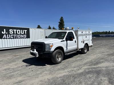 2015 Ford F350 4X4 Utility Truck