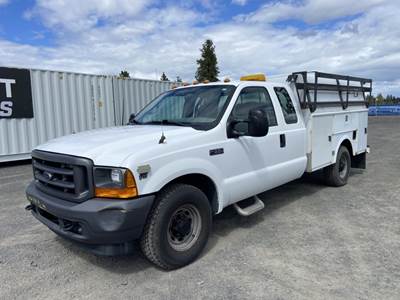 2001 Ford F350 XL SD Extra Cab Utility Truck