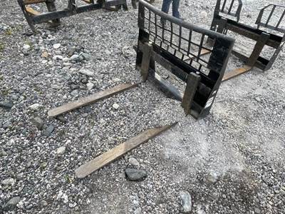 Caterpillar 48" Fork Attachment