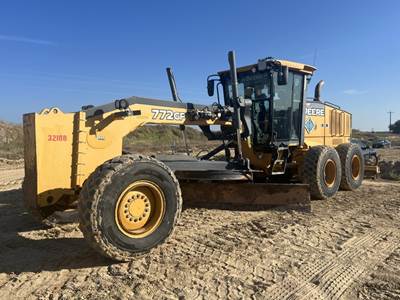 2011 John Deere 772GP Motor Grader