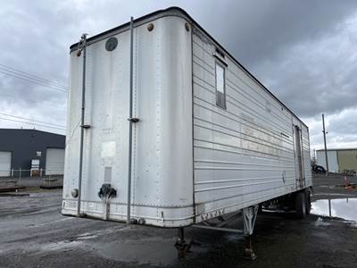 1976 Great Dane 730TB 40' T/A Office Trailer