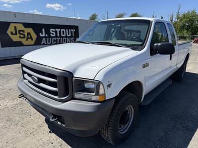 2002 Ford F250 XL Crew Cab 4X4 Pickup