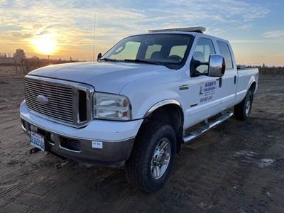 2006 Ford F350 Crew Cab 4x4 Pickup