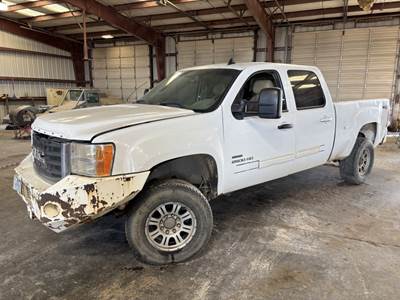 2010 GMC Sierra 2500 HD Crew Cab 4x4 Pickup