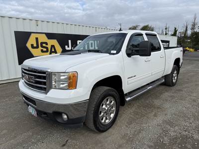 2011 GMC Sierra 2500 Crew Cab 4X4 Pickup
