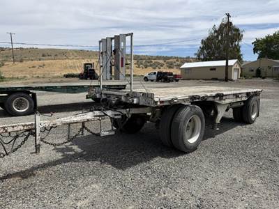 T/A Flatbed Pup Trailer