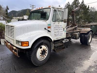 1991 International 4700 Roll Off Truck