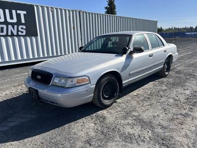 2001 Ford Crown Victoria Sedan