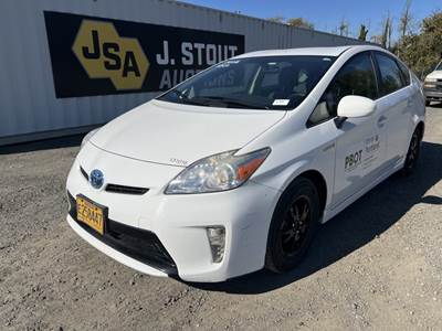 2013 Toyota Prius Hybrid Sedan