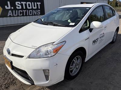 2013 Toyota Prius Hybrid Sedan