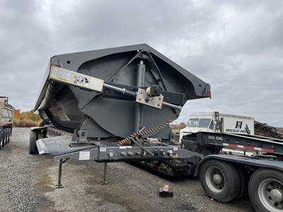 2016 Trail King Tri-Axle Side Dump Trailer