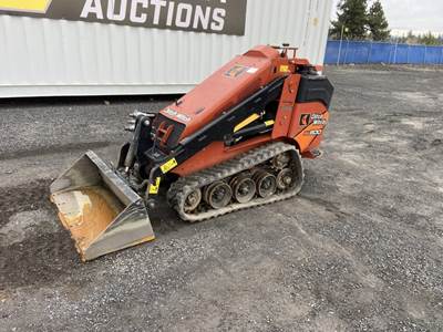 2020 Ditch Witch SK800 Mini Compact Track Loader