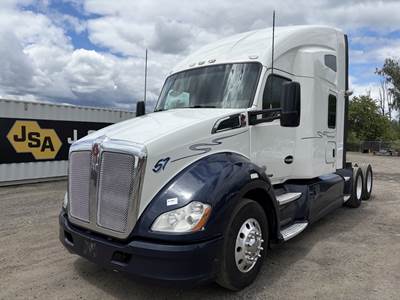 2016 Kenworth T680 T/A Sleeper Truck