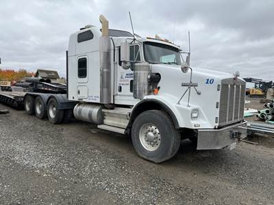 2010 Kenworth T800 Tri-Axle Sleeper Truck
