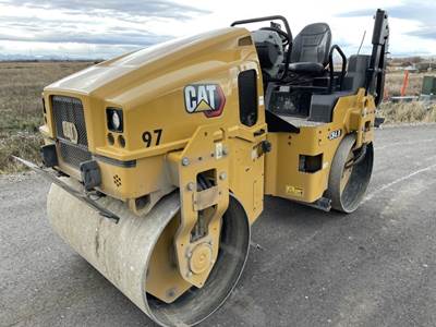 Caterpillar CB4.0 Tandem Vibratory Roller