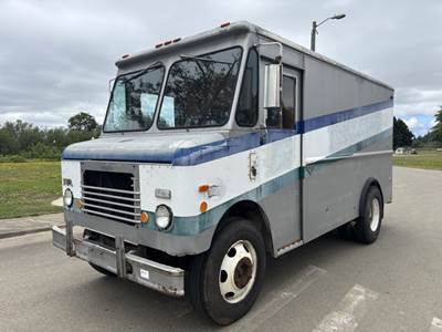 1986 Ford LN700 Grumman Olson Step Van