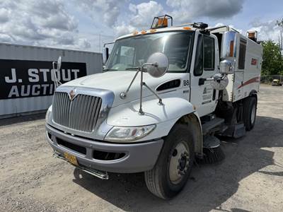 2013 Elgin Crosswind Sweeper Truck