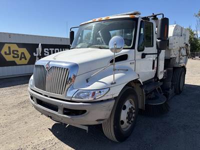 Tymco 600 Sweeper Truck