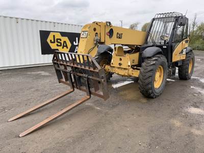 Caterpillar TH460B Telescopic Forklift