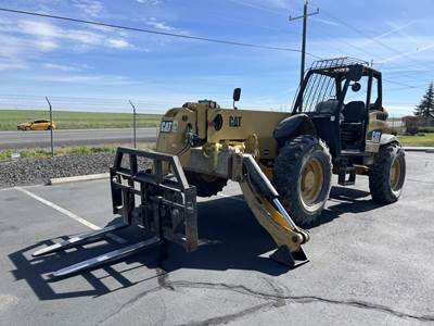 2013 Caterpillar TH560B Telescopic Forklift