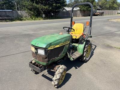 John Deere 4100 4WD Compact Utility Tractor