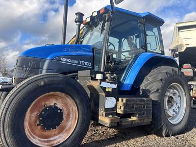 New Holland TS100 Tractor