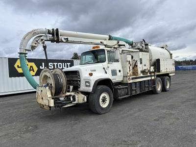 1994 Ford L8000 T/A Vac-Con Vacuum Truck