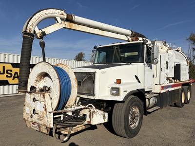 1997 Volvo WG Vacuum Truck