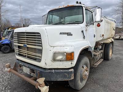 1993 Ford L8000 S/A Water Truck