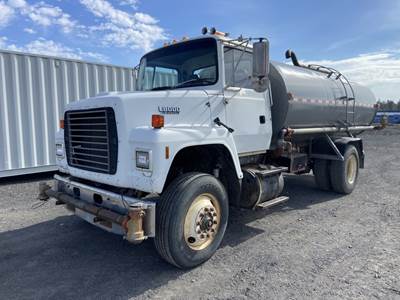 1994 Ford L8000 S/A Water Truck