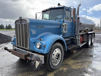 Kenworth W900 T/A Water Truck