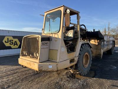 John Deere 762B Water Wagon
