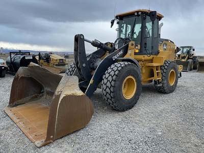 John Deere 624 P-Tier Wheel Loader