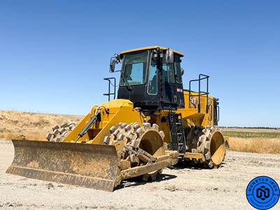 2021 Caterpillar 815K Padfoot Roller Compactor
