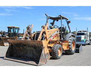 2011 CASE 570M XT Skip Loader