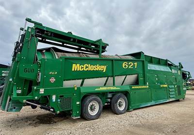 McCloskey 621RE Screening Plant