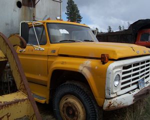 Ford Fuel / Lube Truck