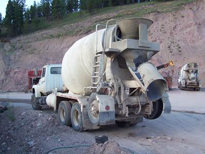1986 Ford LT9000 Mixer / Ready Mix / Concrete Truck