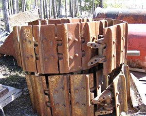 d-9 dozer tracks Part / Attachment