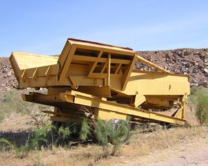 14' W x 18' L Grizzly Screen with 4" Bar Spacing