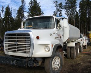 Ford LTS8000 Water Truck