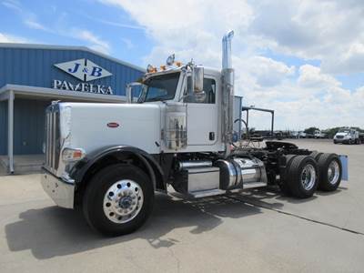 Peterbilt 389 Day Cab Truck - Cummins 500HP, 13 Speed Manual