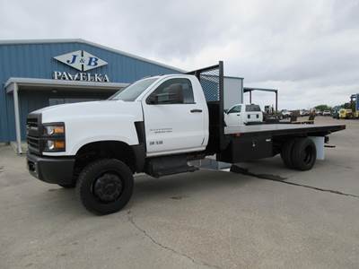Chevrolet Silverado 5500HD 20 ft Box Truck - 350HP, Automatic, Roll up Door