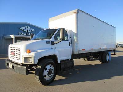 GMC TopKick C7500 24 ft Box Truck - 190HP, Automatic, Roll up Door