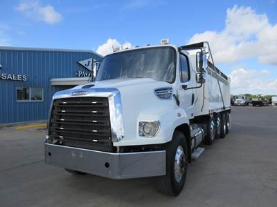 Freightliner 114SD Quad Axle Dump Truck - Detroit 450HP, 6 Speed Allison Rds Automatic