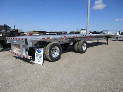 Manac 53x102 Aluminum Flatbed Trailer - Air Ride, Sliding Spread Axle