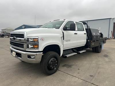 Chevrolet Silverado 4500HD Flatbed Truck - Automatic