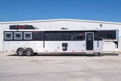 Bison 41x96 Tandem Axle Aluminum Horse Trailer - Torsion